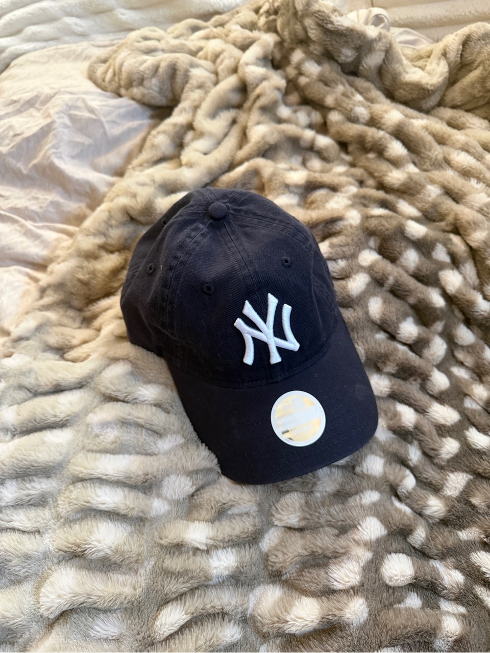 ARITZIA New Era New York Yankees 9TWENTY Hat